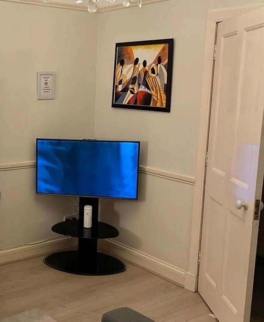The Cosy Courtyard Apartment Edinburgh 0*,  United Kingdom