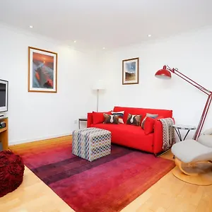 Mews Apartment